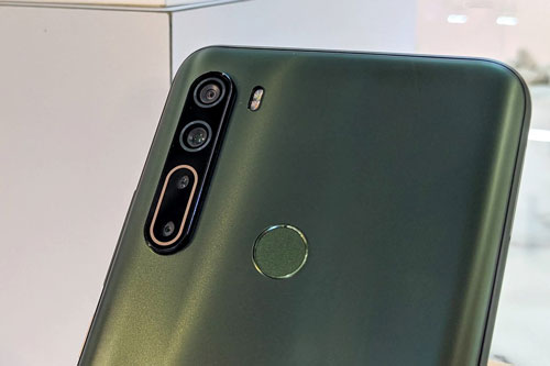 Cận cảnh smartphone 5G, RAM 8 GB, pin ‘khủng’, giá gần 15 triệu