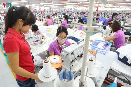 Mở cửa nền kinh tế cần cẩn trọng tránh phải trả giá đắt vì Covid-19