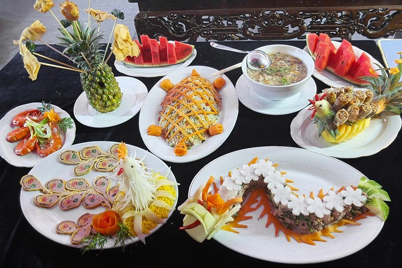 Huế được mệnh danh là “Kinh đô ẩm thực” Huế được mệnh danh là “Kinh đô ẩm thực”