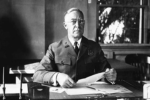 August Vollmer: Cảnh sát chân chính và tiên phong của nước Mỹ