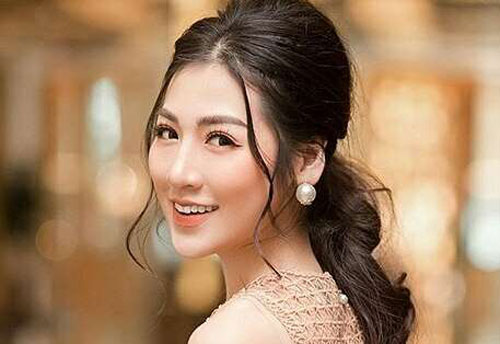 Tú Anh muốn hỗ trợ bé sơ sinh bị bỏ rơi dưới cống