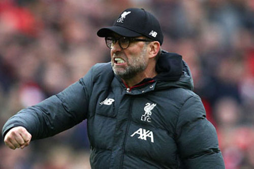 Gerrard: 'Liverpool nên dựng tượng HLV Klopp'