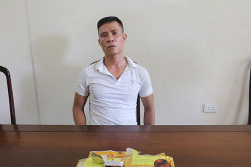 Hà Tĩnh: Vừa ra tù lại bị bắt vì “cõng” thuê 2 kg ma túy đá