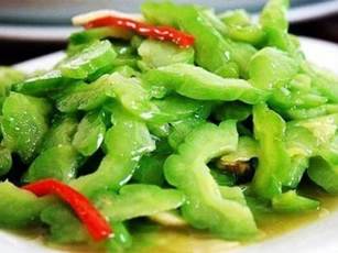 Chỉ cần thêm 1 giọt này vào khổ qua không còn đắng nữa, lại giòn ngon hơn