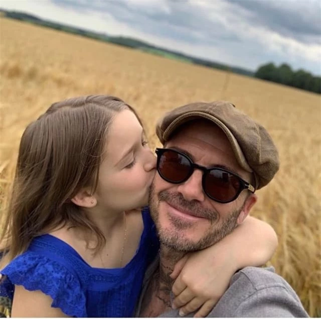 Happer và bố David Beckham 0