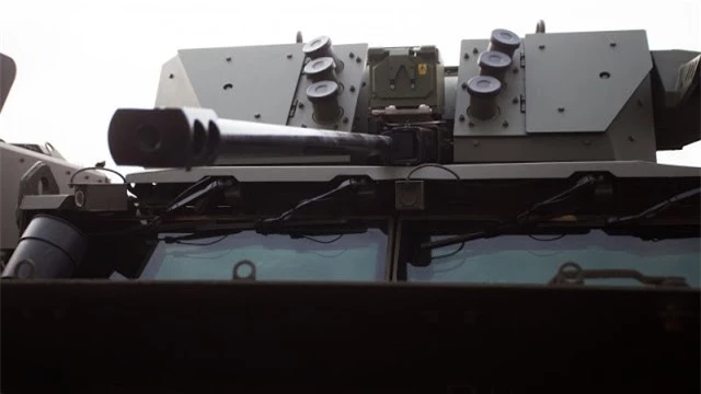 Typhoon-VDV cũng có tháp pháo chiến đấu tròn không có người điều khiển BM-30D với pháo tự động 30mm và súng máy 7.62mm đồng trục. Cơ số đạn - 300 viên cho pháo và 1200 viên đạn súng máy. Module được cách ly với khoang chở người, trang bị hệ thống điều khiển hỏa lực tự động, máy đo khoảng cách laser và theo dõi mục tiêu tự động.