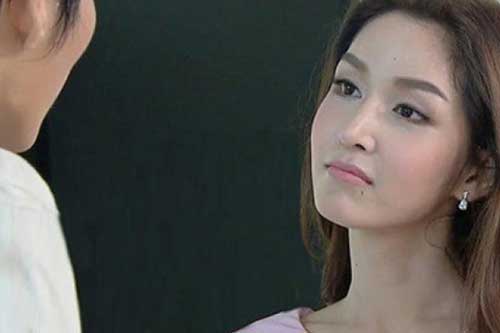 Chồng ngoại tình còn thách vợ không dám ly hôn, tôi tỉnh bơ đáp khiến anh 'á khẩu'