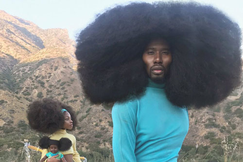 2 bố con sở hữu kiểu tóc xù bông "bá đạo" nhất thế giới