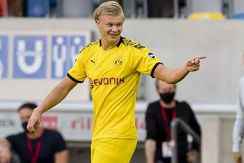 Cha của Haaland muốn con đến Leeds United