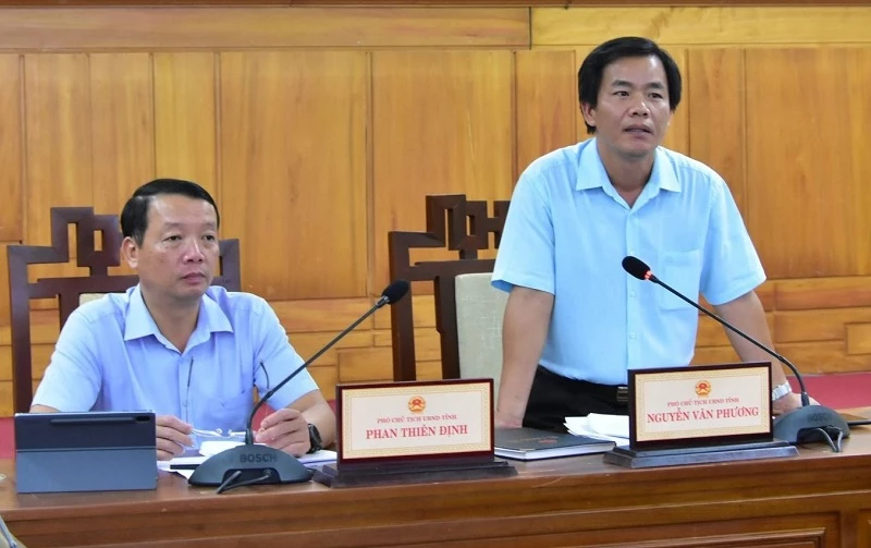 Phó Chủ tịch UBND tỉnh Thừa Thiên Huế Nguyễn Văn Phương phát biểu kết luận cuộc họp.