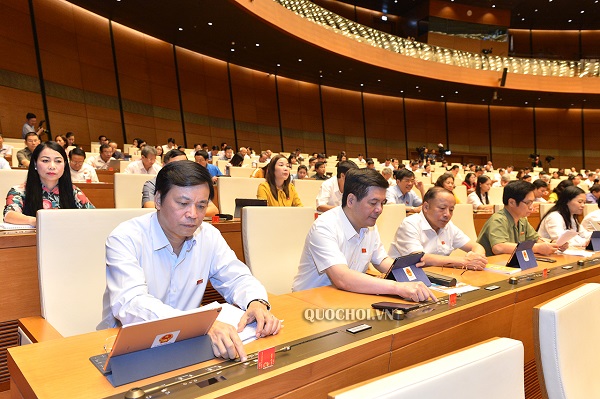 Quốc hội thông qua Luật Doanh nghiệp (sửa đổi), xây dựng luật riêng về hộ kinh doanh