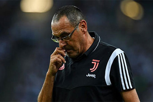 Vỡ mộng 'ăn ba', Sarri chê Ronaldo và Dybala thiếu sắc sảo