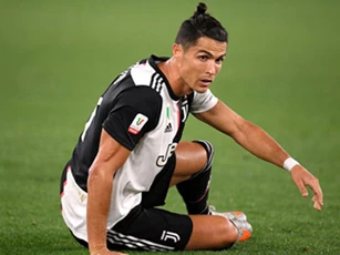 Ronaldo lại vô duyên với chấm luân lưu, lần đầu thua 2 trận chung kết liên tiếp