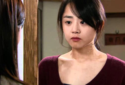 Đưa bạn trai về ra mắt, trong khi cả nhà ủng hộ tình yêu của chúng tôi thì người giúp việc bất ngờ gay gắt phản đối