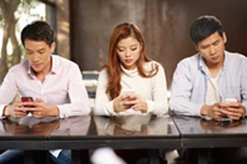 Trắc nghiệm: Bạn có đánh mất bản thân vì định kiến của người khác?