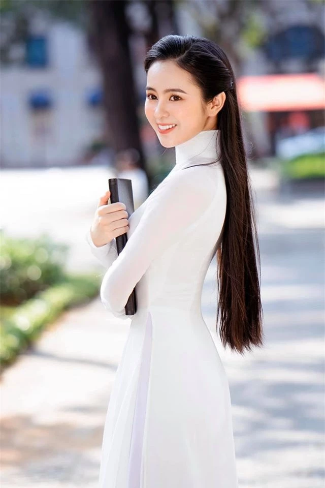 Nữ sinh có tên lạ Trịnh Thị Ái Phi đẹp tinh khôi với áo dài trắng - ảnh 3