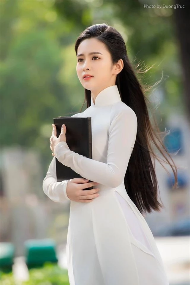 Nữ sinh có tên lạ Trịnh Thị Ái Phi đẹp tinh khôi với áo dài trắng - ảnh 4