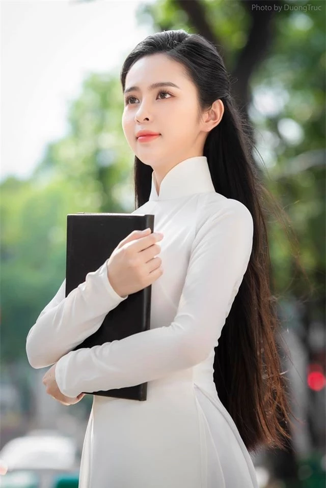 Nữ sinh có tên lạ Trịnh Thị Ái Phi đẹp tinh khôi với áo dài trắng - ảnh 5