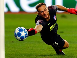 Vượt qua Casillas và Valdes, Oblak đi vào lịch sử La Liga