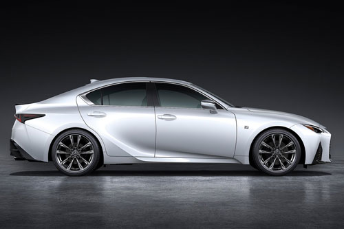 Chi tiết Lexus IS 2021 vừa trình làng