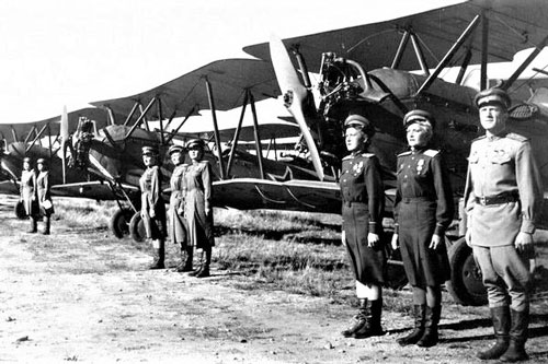 Tại sao quân Đức khiếp sợ các “Phù thủy màn đêm”