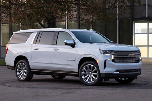 1. Chevrolet Suburban và Tahoe 2021.