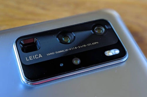 1. Huawei P40 Pro (128 điểm).