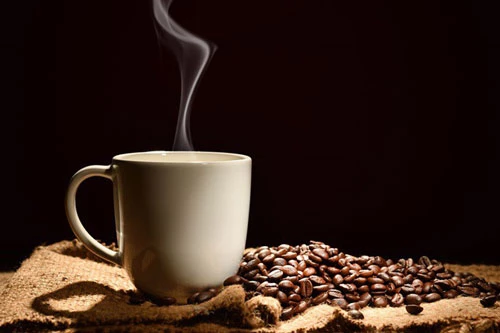 Café đã được chứng minh giúp bảo vệ gan, ngay cả khi bạn đã có vấn đề về gan. Café giúp giảm nguy cơ xơ gan và ung thư gan, cũng như làm giảm viêm nhiễm. Để bảo vệ gan tốt nhất hãy uống 3 ly café mỗi ngày.