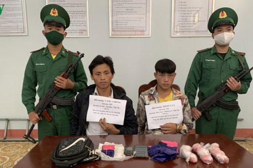 Sơn La: Bắt hai đối tượng mua, bán trái phép 5.400 viên ma túy tổng hợp