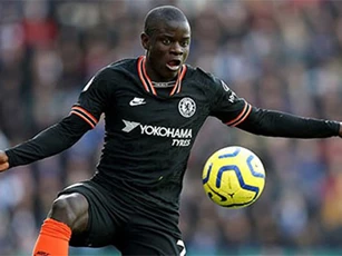 Chelsea muốn 'vắt chanh bỏ vỏ' với Kante