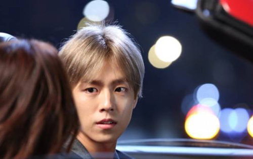 "Chết ngất" khi nhìn thấy mặt mộc của vợ mới cưới