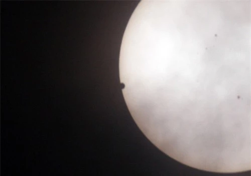 Chiêm ngưỡng Sao Kim lướt qua Mặt Trời - 8