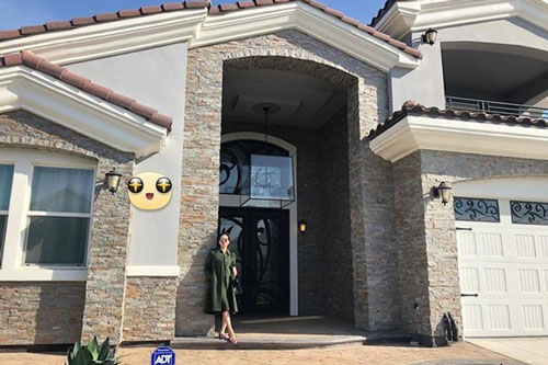 Khám phá bên trong căn biệt thự tại Mỹ của ca sĩ Lệ Quyên, ai cũng 'choáng' vì quá sang trọng