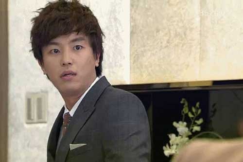 Bỏ cái thai và mối tình 4 năm, tôi đổi đời lấy vợ giàu rồi "chết lặng" trong ngày gặp lại