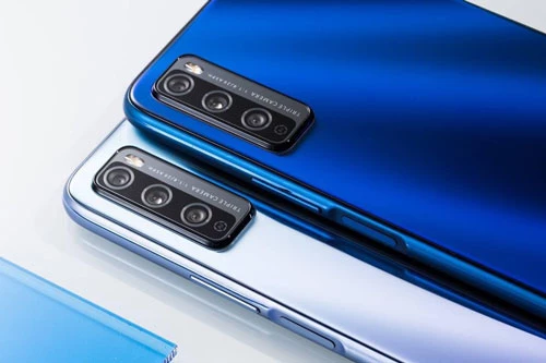 Huawei Enjoy 20 Pro sở hữu 3 camera sau. Cảm biến chính 48 MP, f/1.8 cho khả năng lấy nét theo pha. Ống kính thứ hai 8 MP, f/2.4 với góc rộng 120 độ và cảm biến macro 2 MP, f/2.4. Bộ ba này được trang bị đèn flash LED, quay video 4K. 