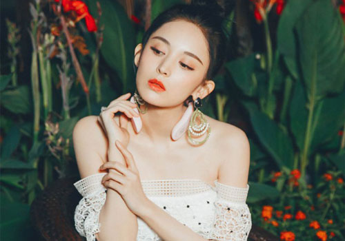 Mỹ nữ Tân Cương xinh đẹp như công chúa cổ tích