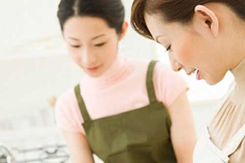 5 cách lấy lòng mẹ chồng cho nàng dâu mới cưới, dù khó tính đến đâu cũng sẽ thương bạn như con đẻ