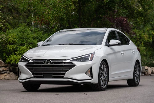 2. Hyundai Elantra 2020.