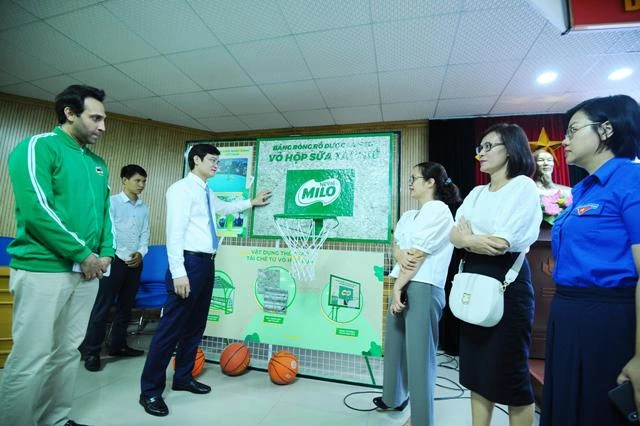 Từ tháng 5/2020 đến tháng 12/2021, Đoàn thanh niên cộng sản Hồ Chí Minh triển khai Chương trình “Sân chơi Năng động Việt Nam” với việc xây dựng khoảng 30 sân chơi từ vật liệu tái chế…