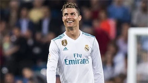 Bằng chứng cho thấy Ronaldo chỉ là 'cầu thủ nhỏ trong trận cầu lớn'