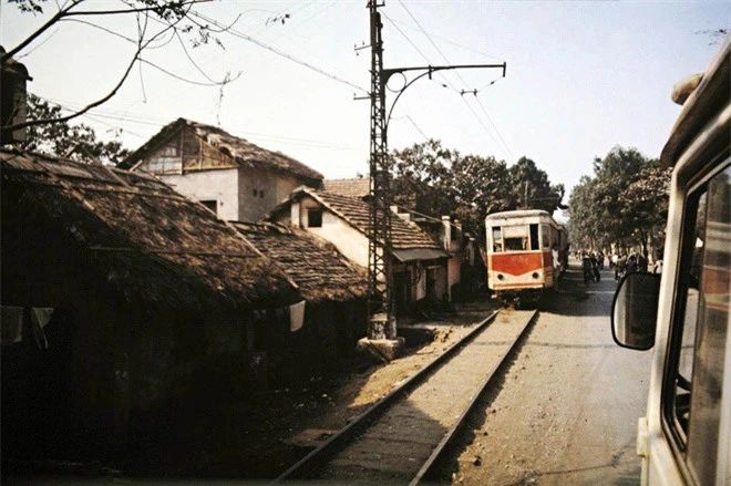 Tau dien Ha Noi - ky uc vang bong mot thoi-Hinh-5