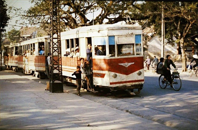 Tau dien Ha Noi - ky uc vang bong mot thoi-Hinh-6