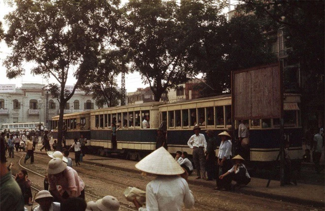 Tau dien Ha Noi - ky uc vang bong mot thoi-Hinh-7