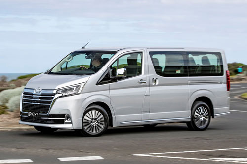 ‘Soi’ Toyota Granvia 2020, giá hơn 3 tỷ tại Việt Nam