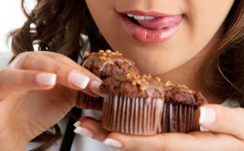 Không muốn 'hạ độc' cơ thể, tuyệt đối đừng làm những việc này trước khi ngủ