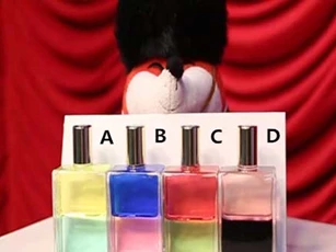 Trắc nghiệm: Lọ sắc màu bật mí tình yêu hiện tại của bạn