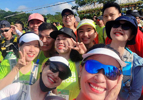 Nhã Phương và các sao Việt chạy marathon