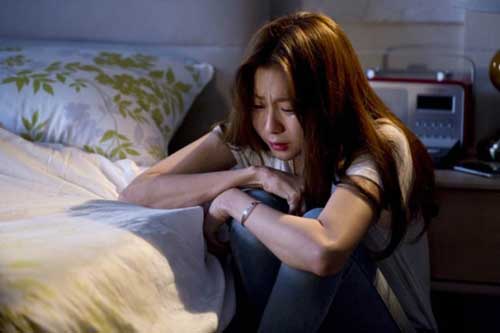 Chấp nhận lấy chồng nghèo, cô tiểu thư kiếm tiền nuôi cả gia đình chồng nhưng vẫn bị phụ bạc