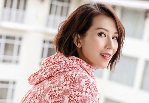 Thái Thiếu Phân thú nhận từng hôn ảnh Lưu Đức Hoa trước khi ngủ