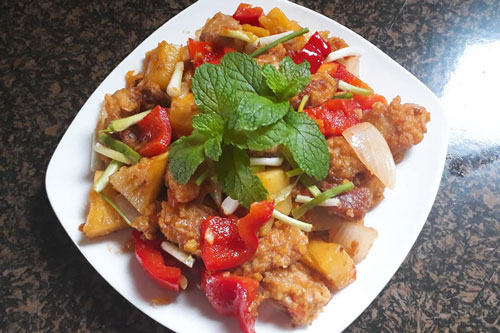 Cách làm món thịt heo sốt dứa chua ngọt thơm ngon